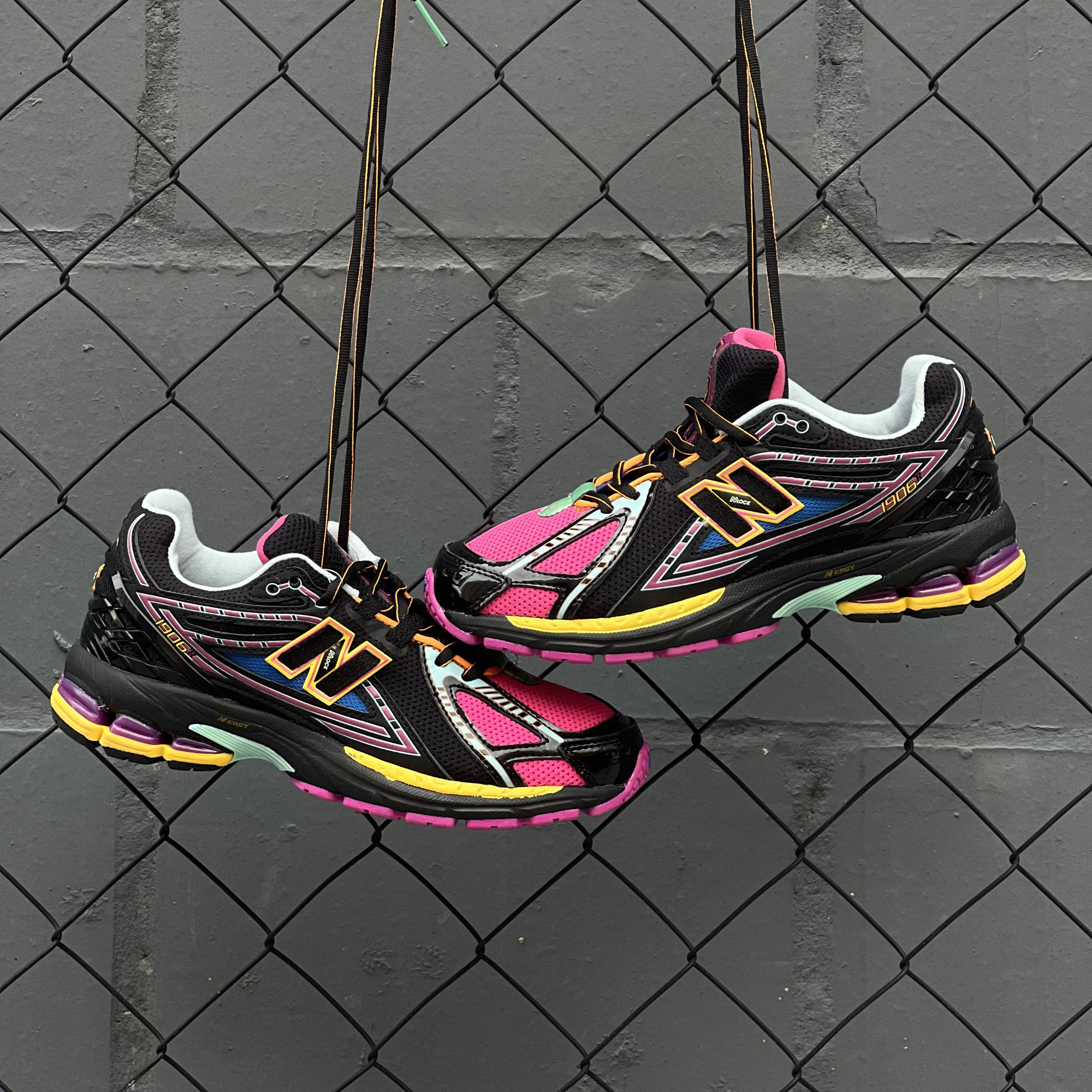 New Balance 1906R / Neon Nights - NLock