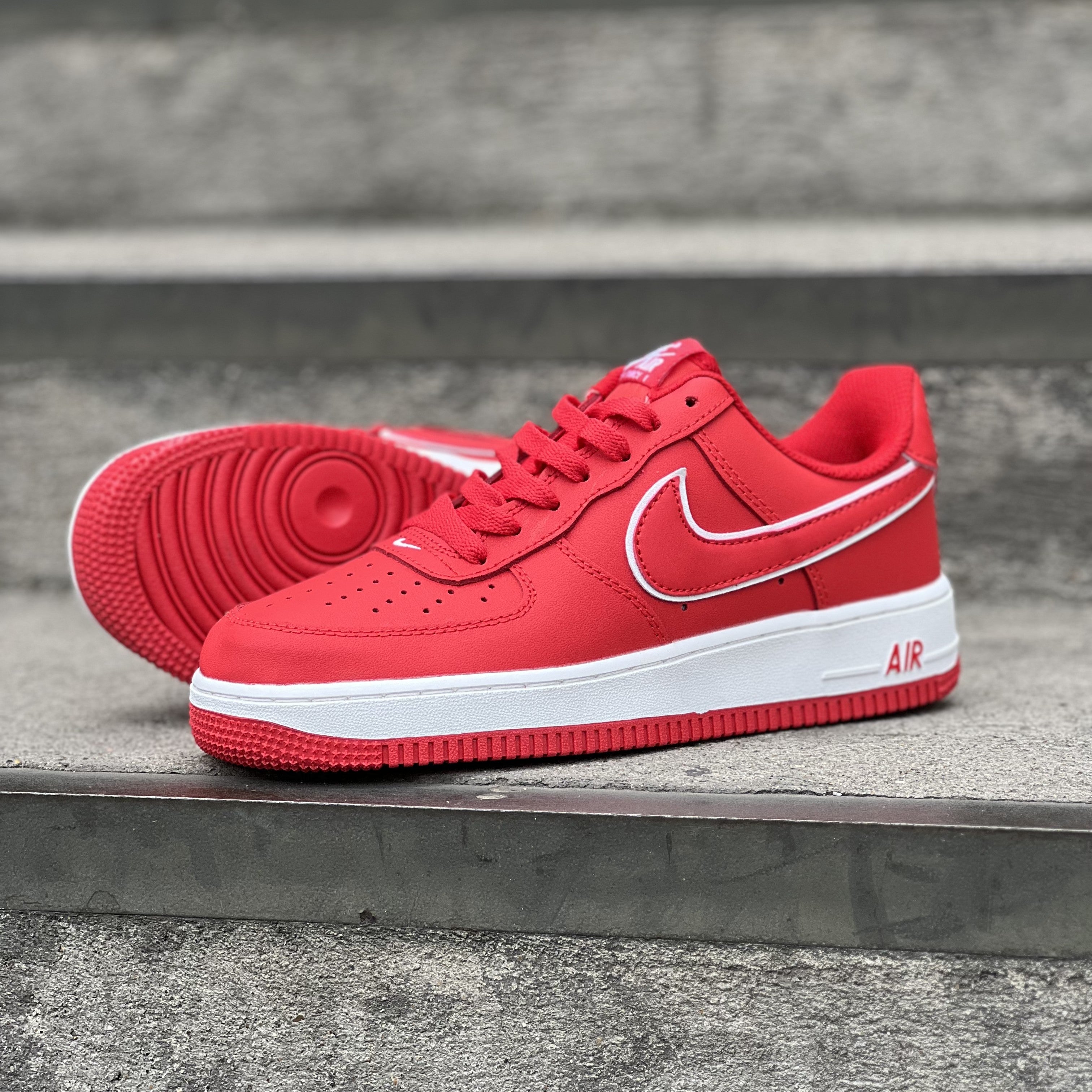 Nike Air Force 1 / Red