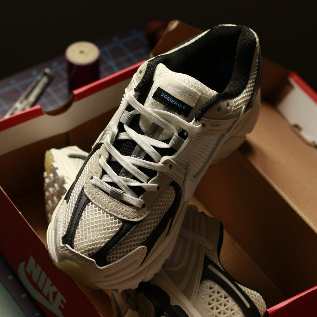Nike Zoom Vomero 5 / SUPERSONIC