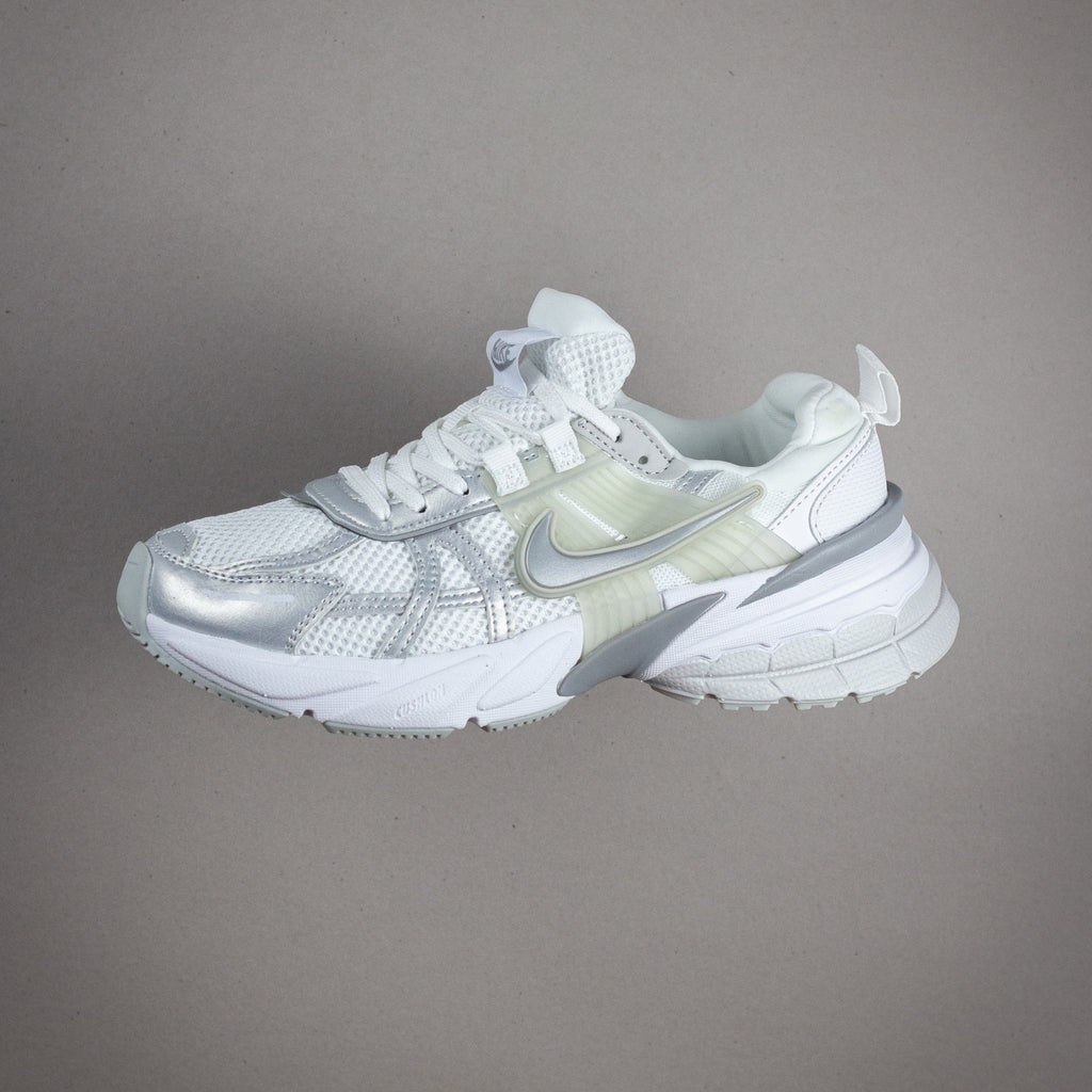 NIKE V2K RUN / Silver White