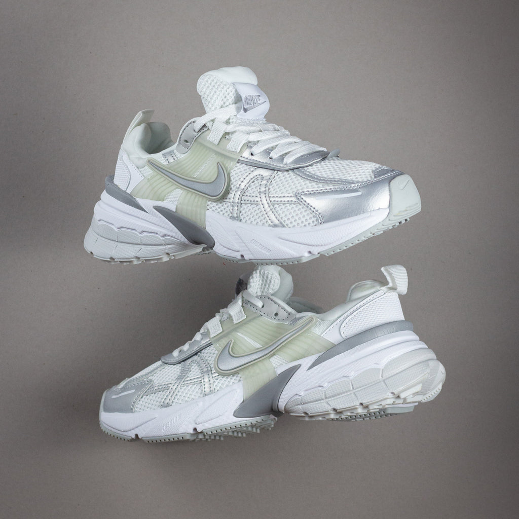 NIKE V2K RUN / Silver White