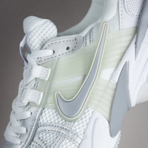 NIKE V2K RUN / Silver White
