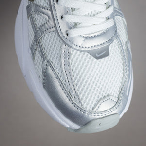 NIKE V2K RUN / Silver White