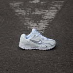 Nike Zoom Vomero 5 / White Silver Metal