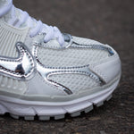 Nike Zoom Vomero 5 / White Silver Metal