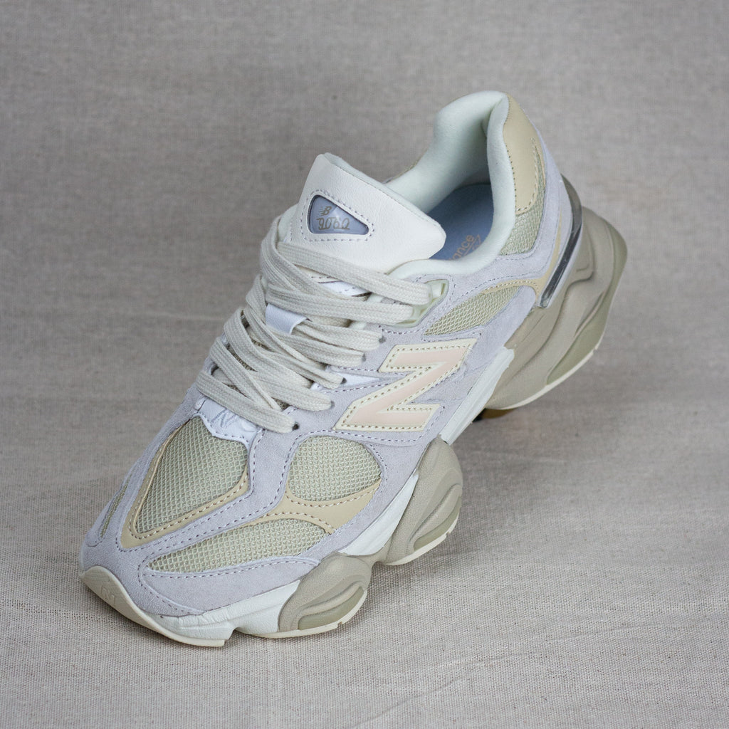 New Balance 9060 / Cloud White Beige