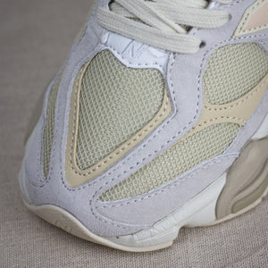 New Balance 9060 / Cloud White Beige