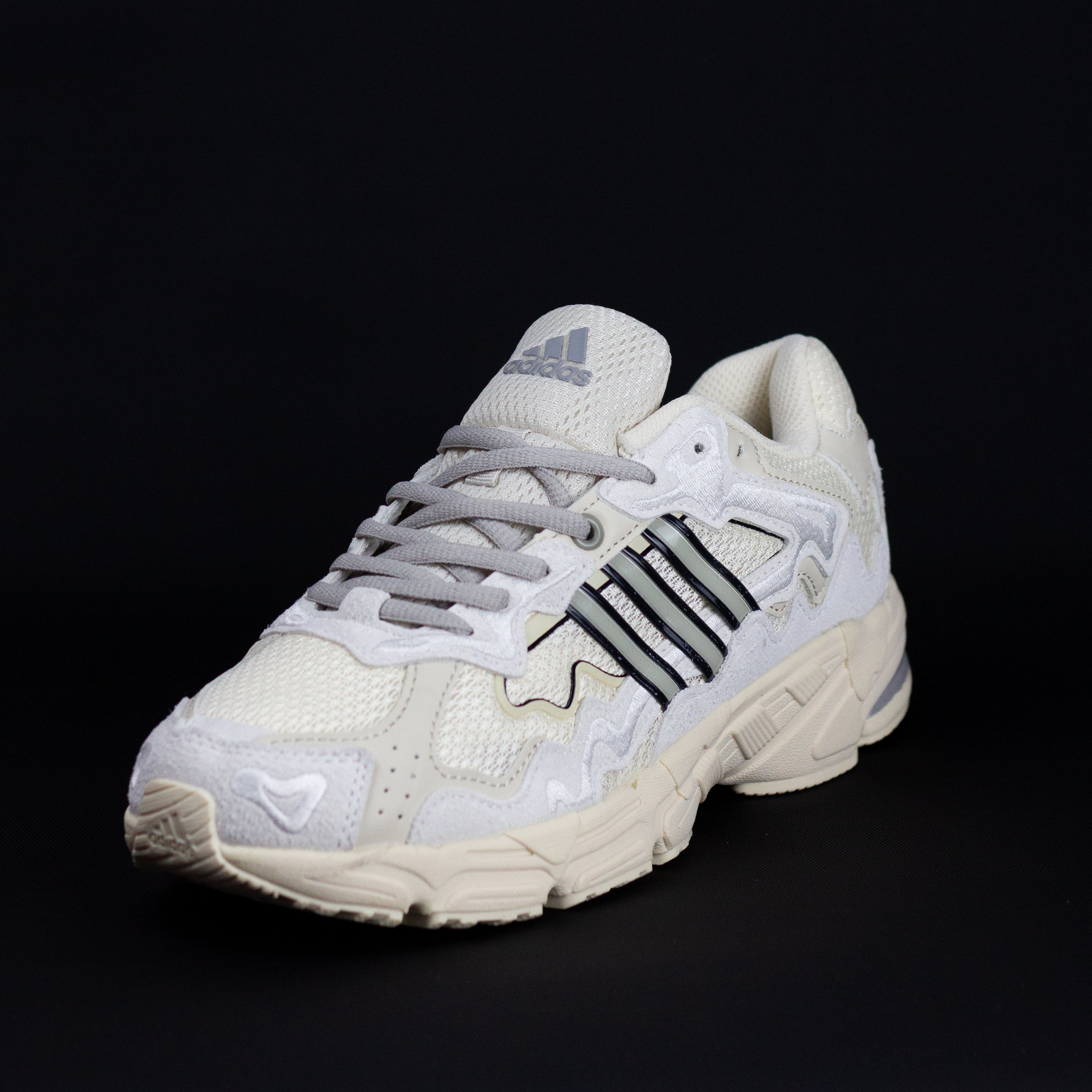 ADIDAS RESPONSE X Bad Bunny