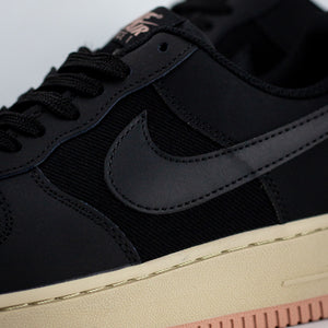 Nike Air Force 1 / Black Red Stardust
