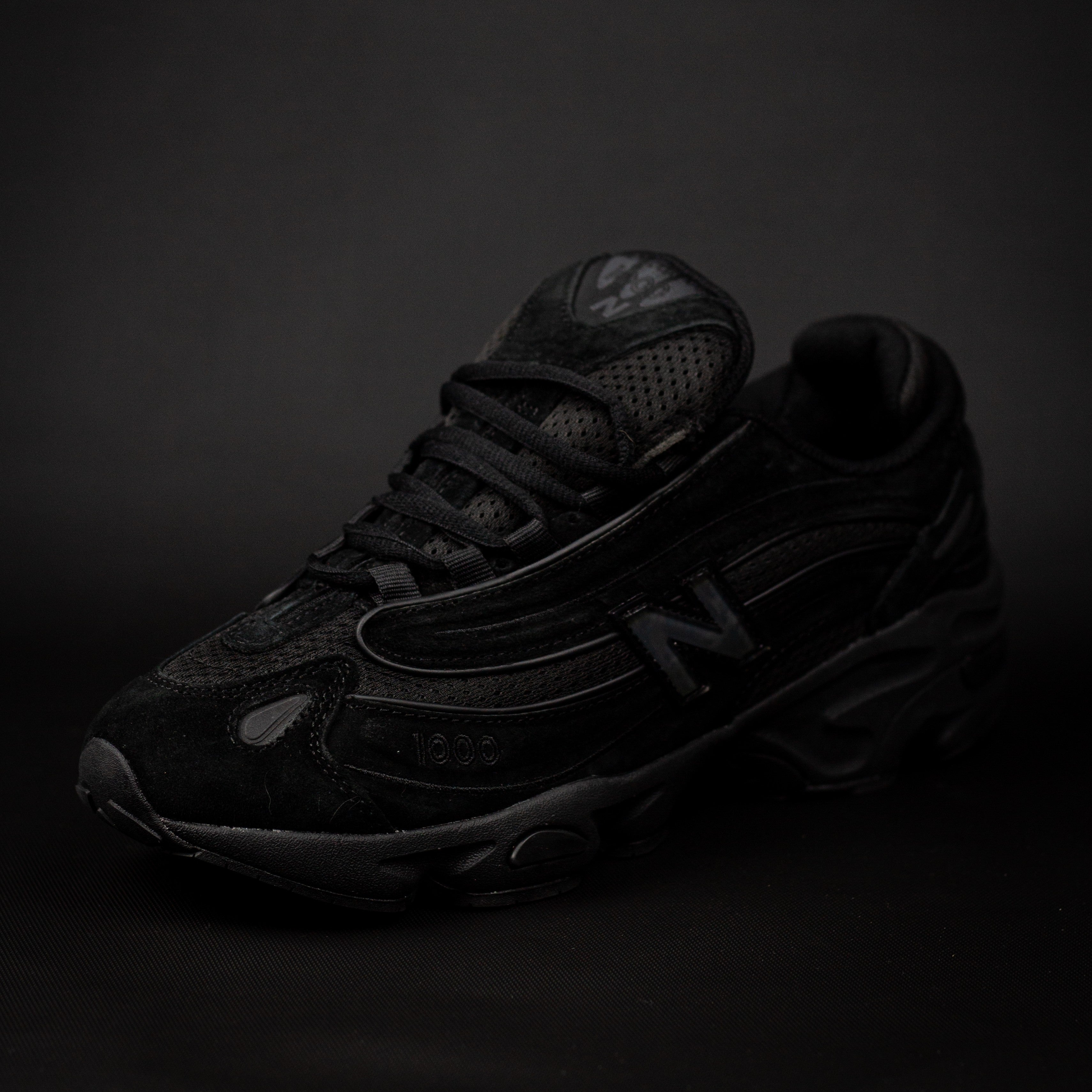 New Balance 1000 / All Black