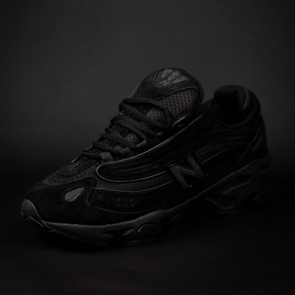 New Balance 1000 / All Black