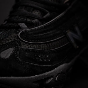 New Balance 1000 / All Black