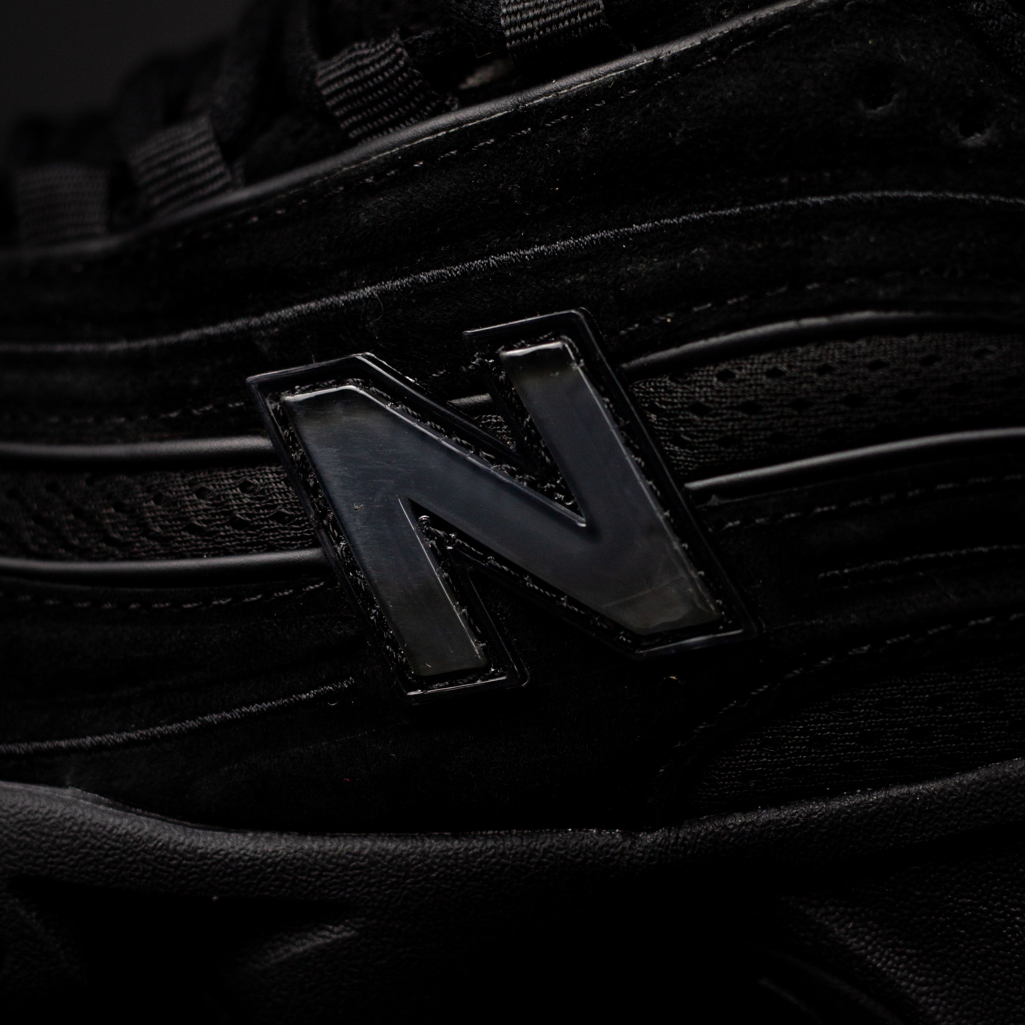 New Balance 1000 / All Black
